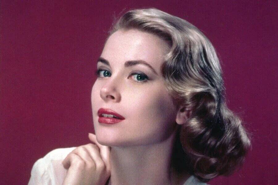 The Captivating Story Of Grace Kelly, The Hollywood Icon Who Left Acting At The Height Of Her Fame To Become A Princess